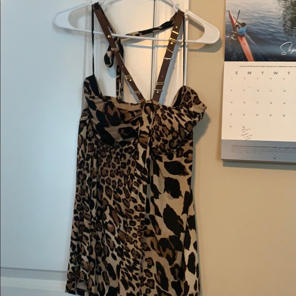 Halter belt designed around neck